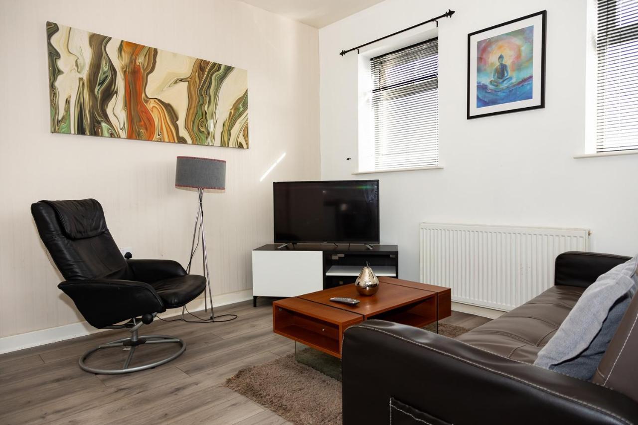 Alexander Roker Apartment